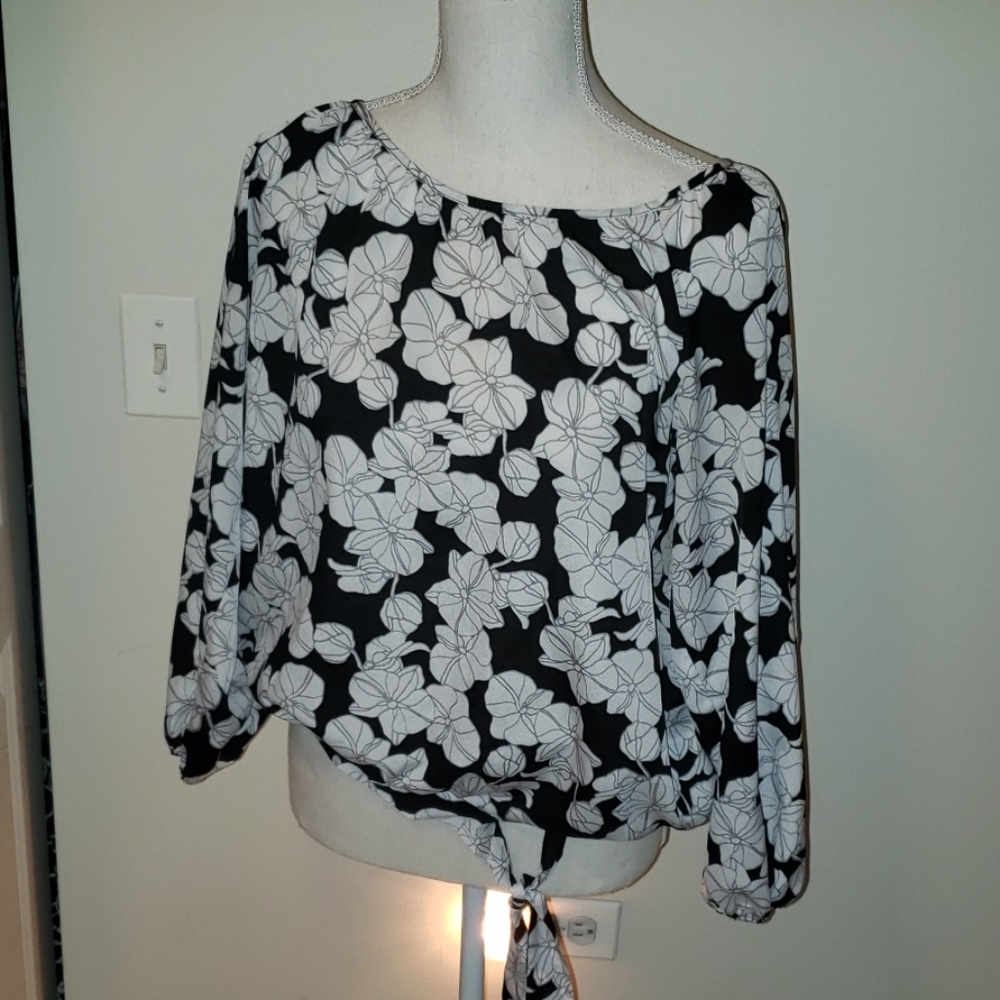 Anne Klein top